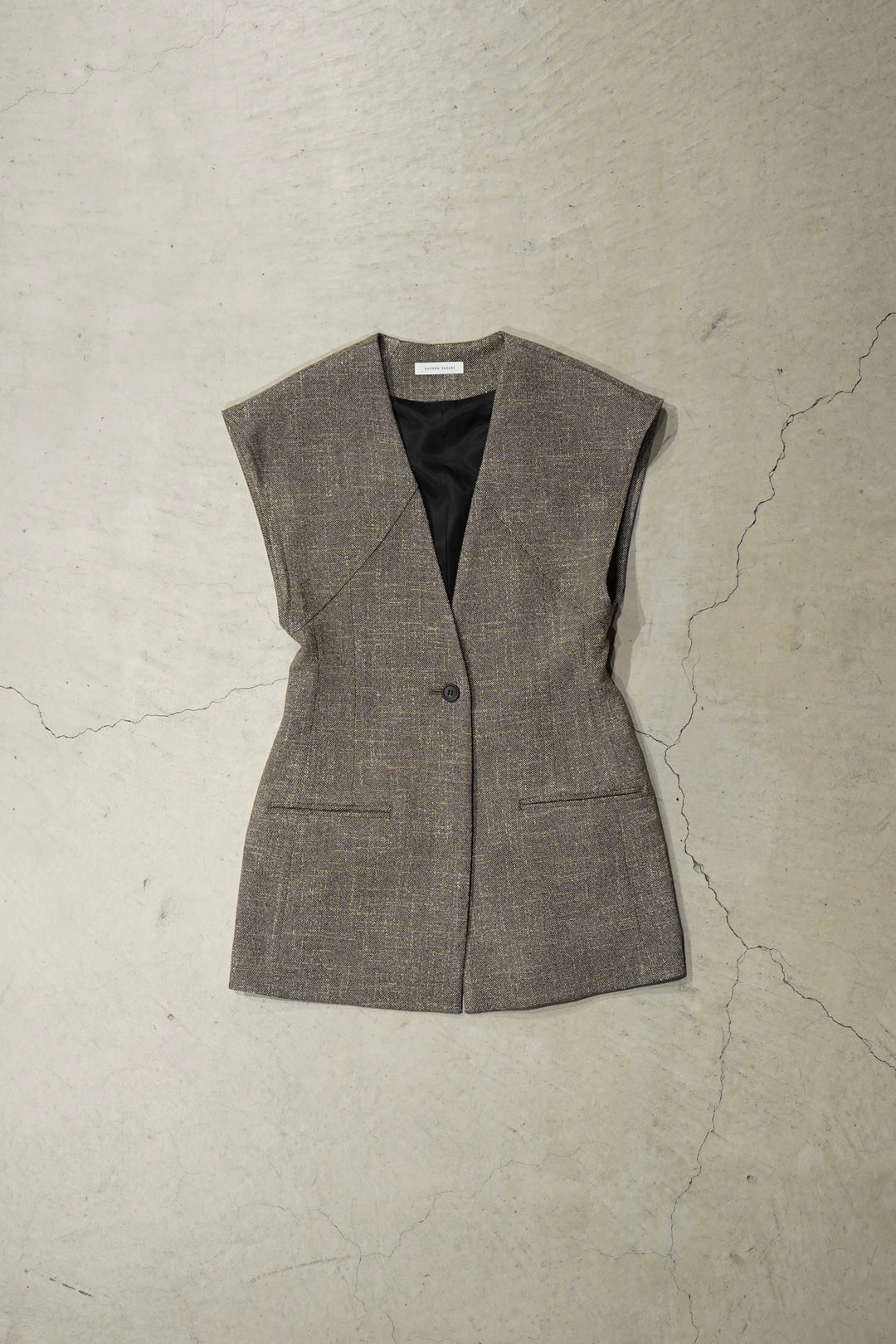 SATORU SASAKI サトルササキ ノースリーブ ジャケット SATORU SASAKI(サトルササキ)のNO-SLEEVE JACKET(BK TWEED)(ジャケット