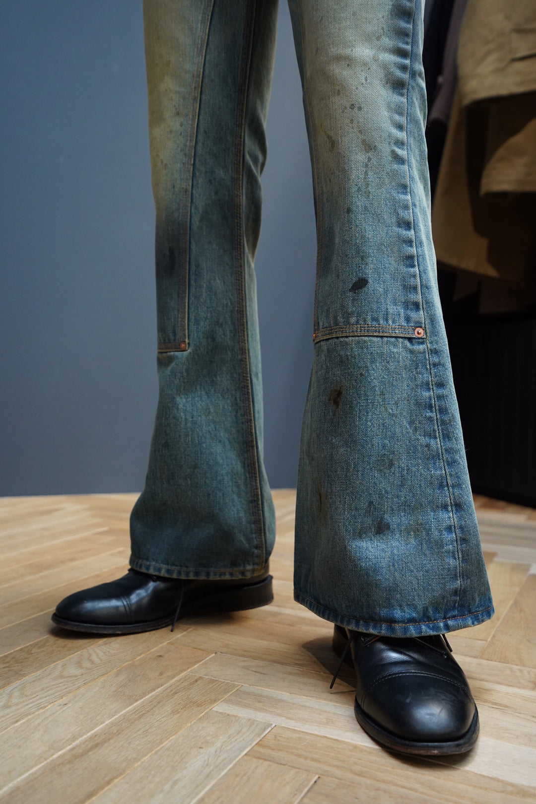 ヨ*リ様 SUGARHILL OILED FADE BELL BOTTOM DE SUGARHILL(シュガーヒル)のOILED FADE BELL BOTTOM DENIM PANTS