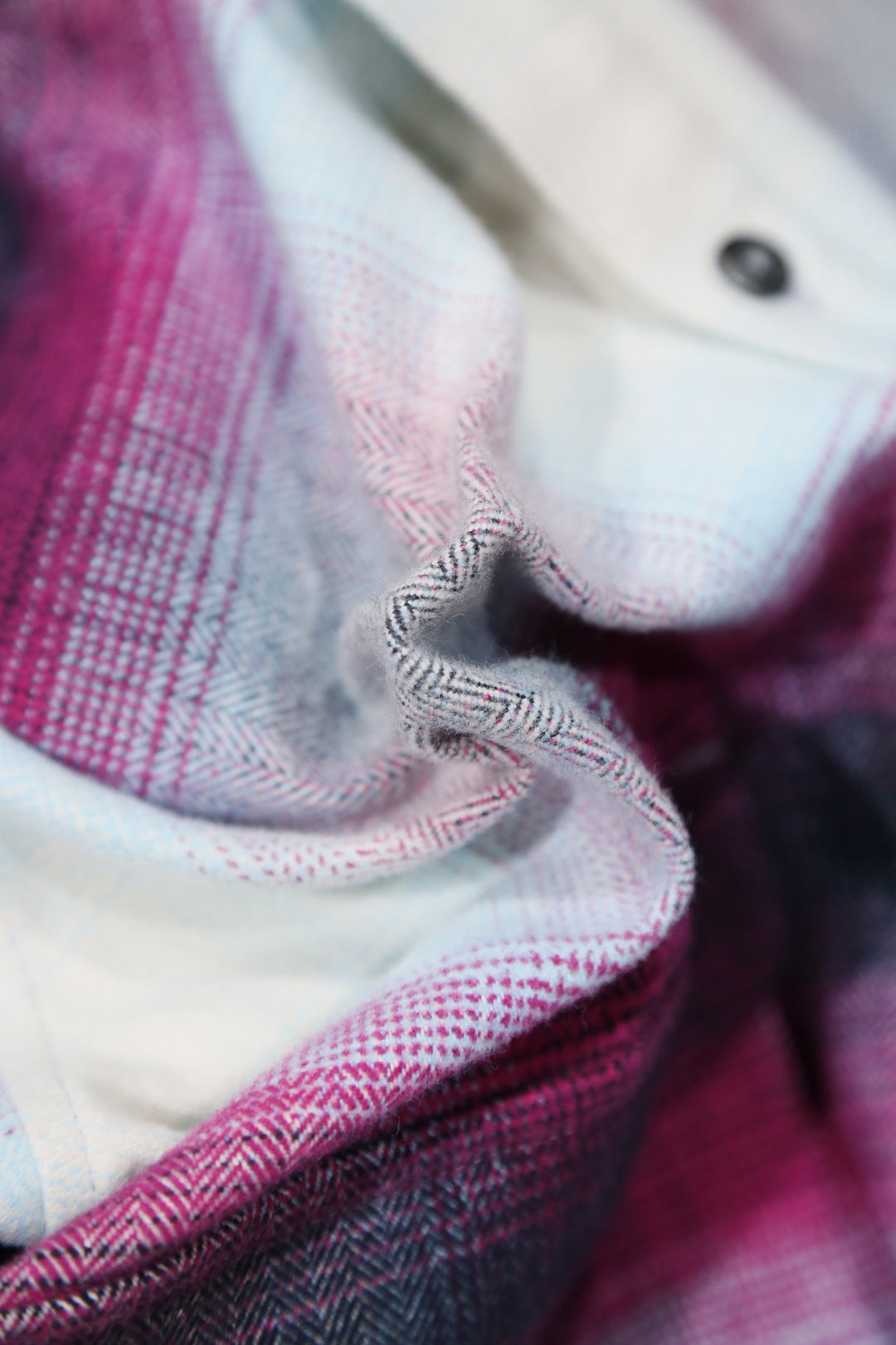 SUGARHILL（シュガーヒル）のHERRINGBONE OMBRE ROUND FRONT SHIRT