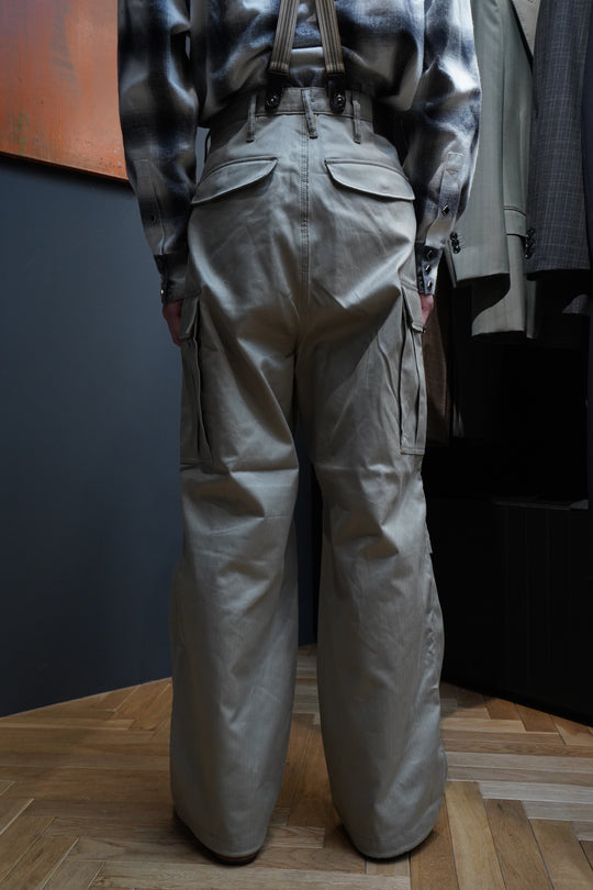 SUGARHILL（シュガーヒル）のHERRINGBONE ARMY CARGO PANTS(KHAKI