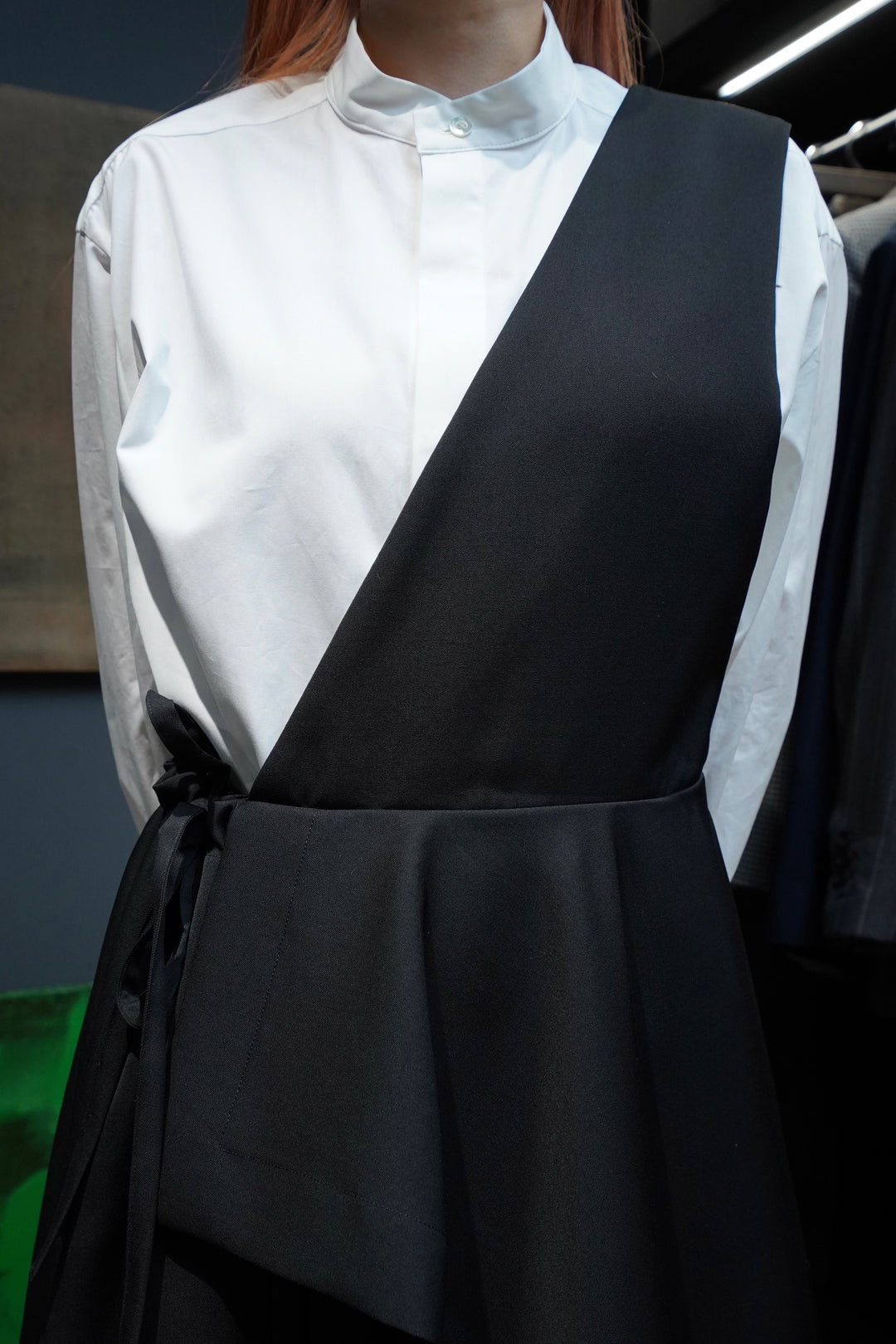 UJOH(ウジョー)のOne Shoulder SKT(Black)(スカート)の通販