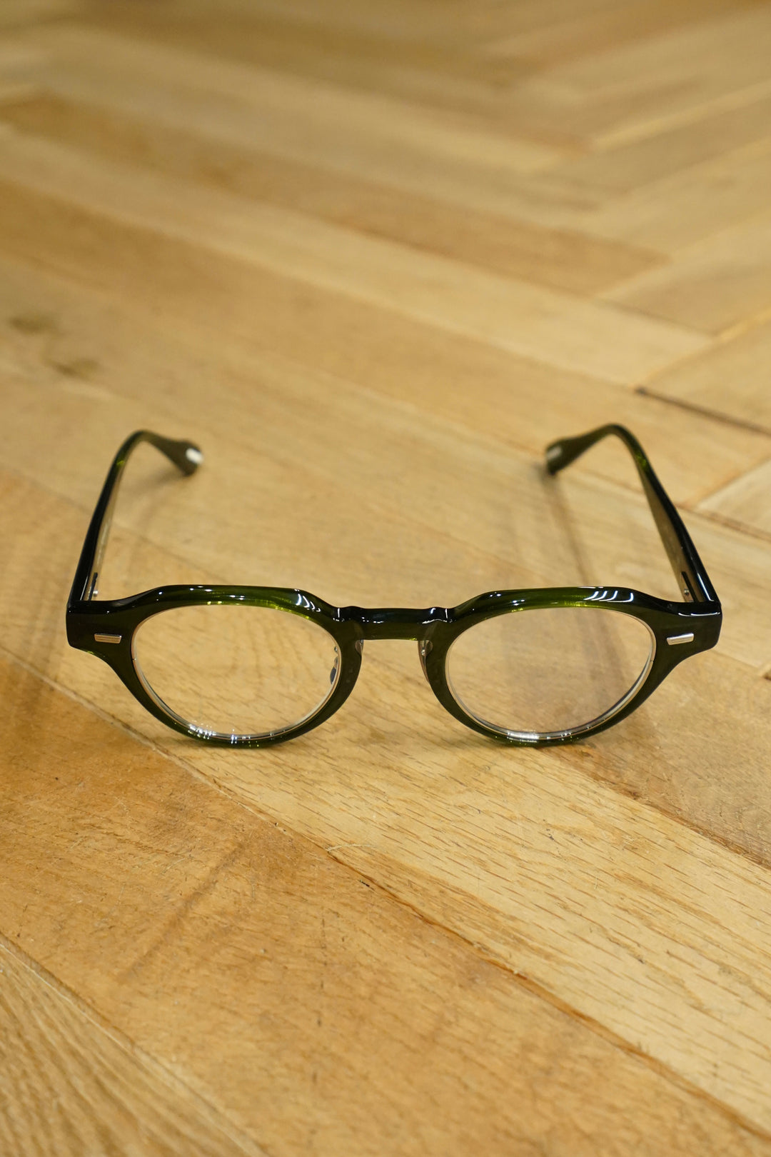 9DA381F3-55FA-4BA5-9E8C-