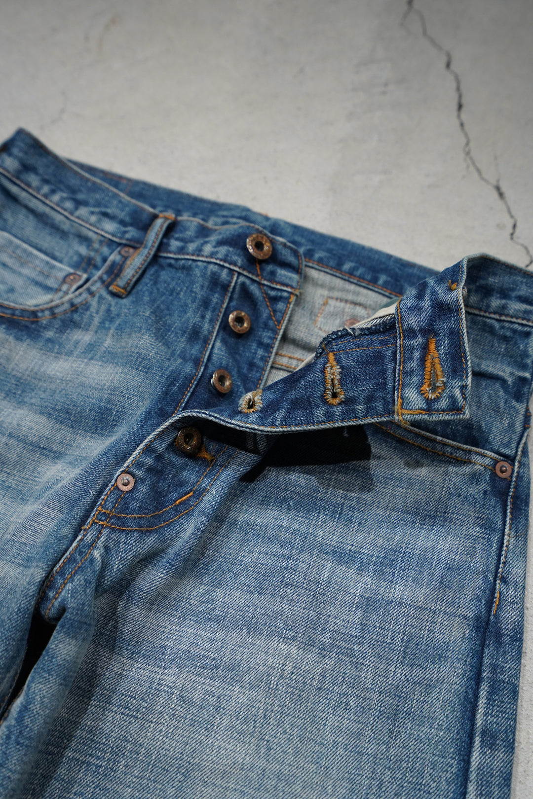 SUGARHILL（シュガーヒル）のTYPE 502 FAED DENIM PANTS(デニム