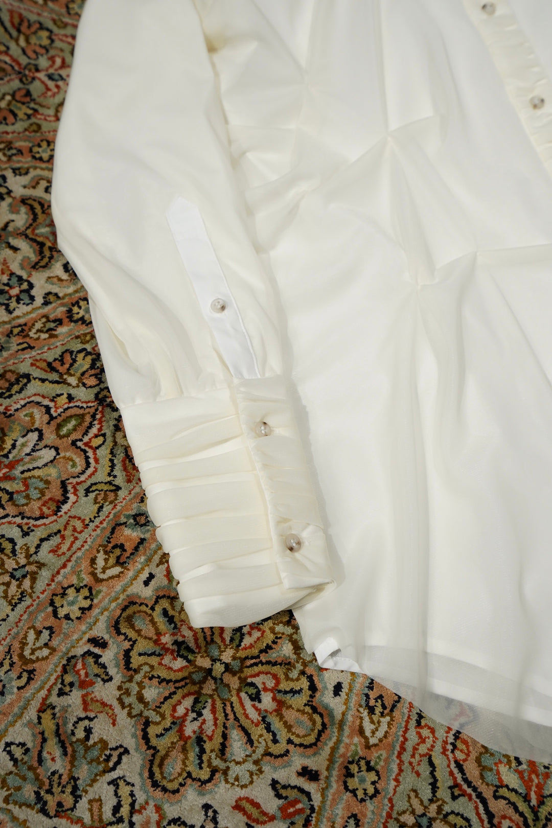 SATORU SASAKI(サトルササキ)のLAYER SHIRT(WHITE)(シャツ)の