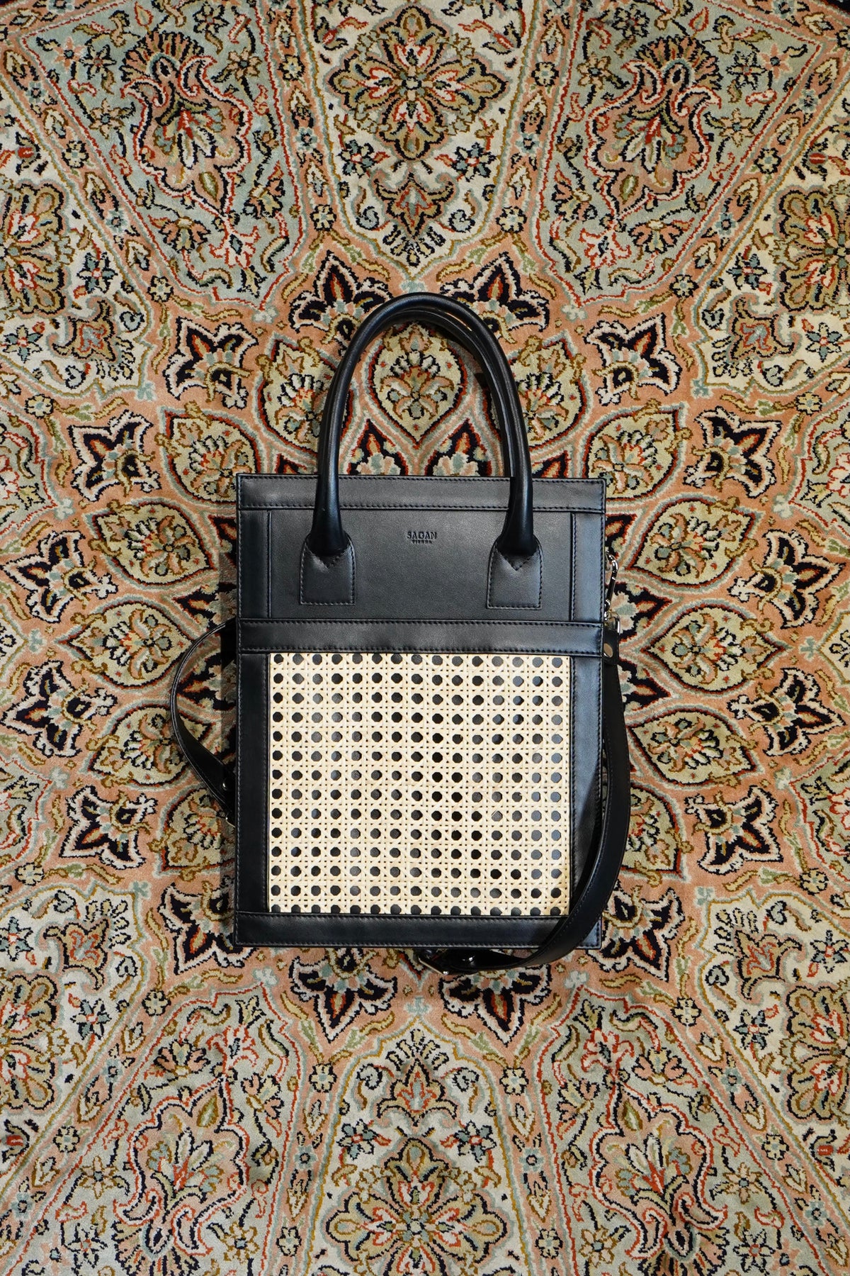 Vienna Shopper Bag M (NERO-RATTAN BEIGE) (handbag) of Sagan Vienna