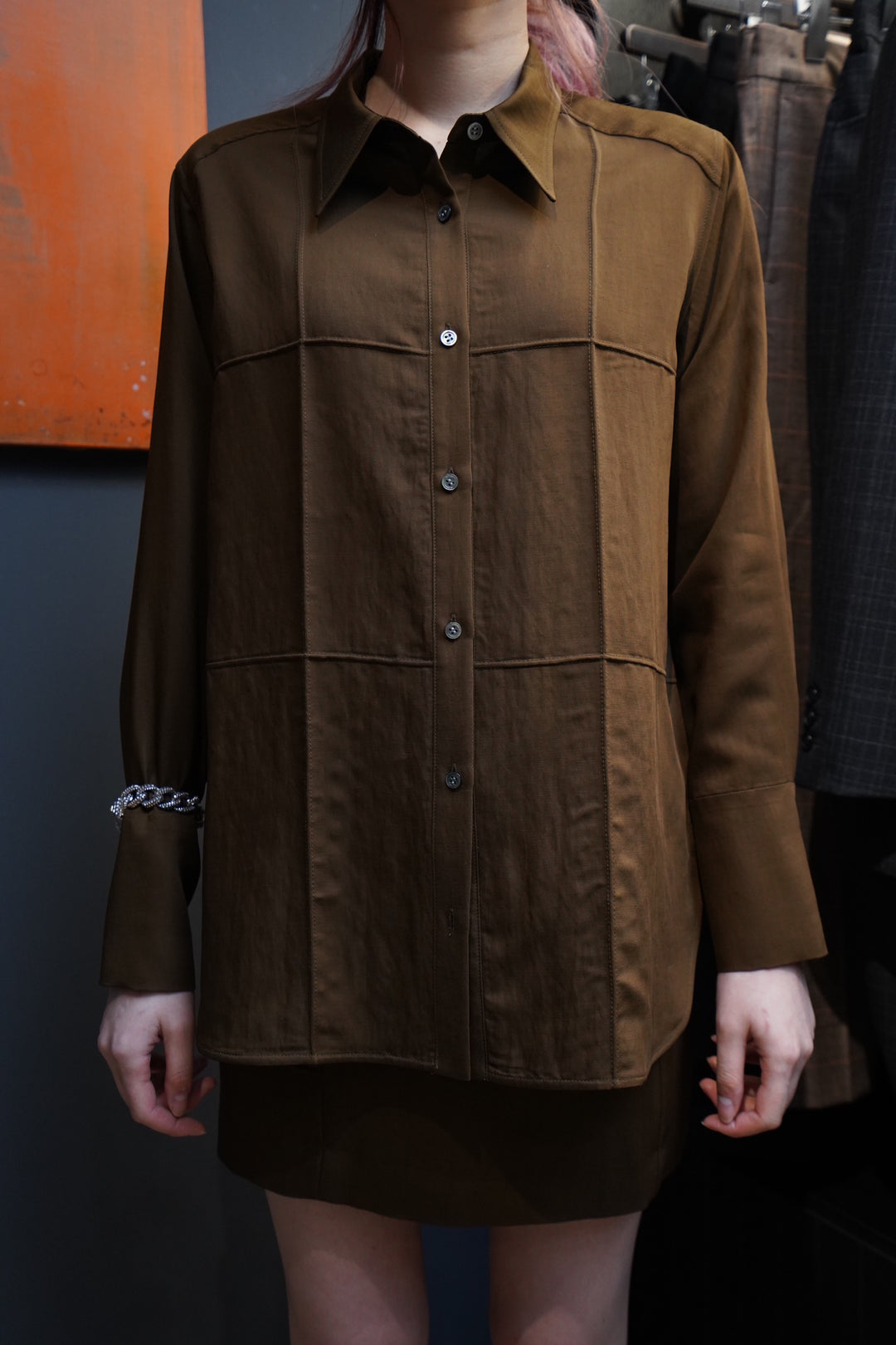おすすめ SATORU SASAKI(サトルササキ)のBOX CORD SHIRT(BROWN)(シャツ)の トップス