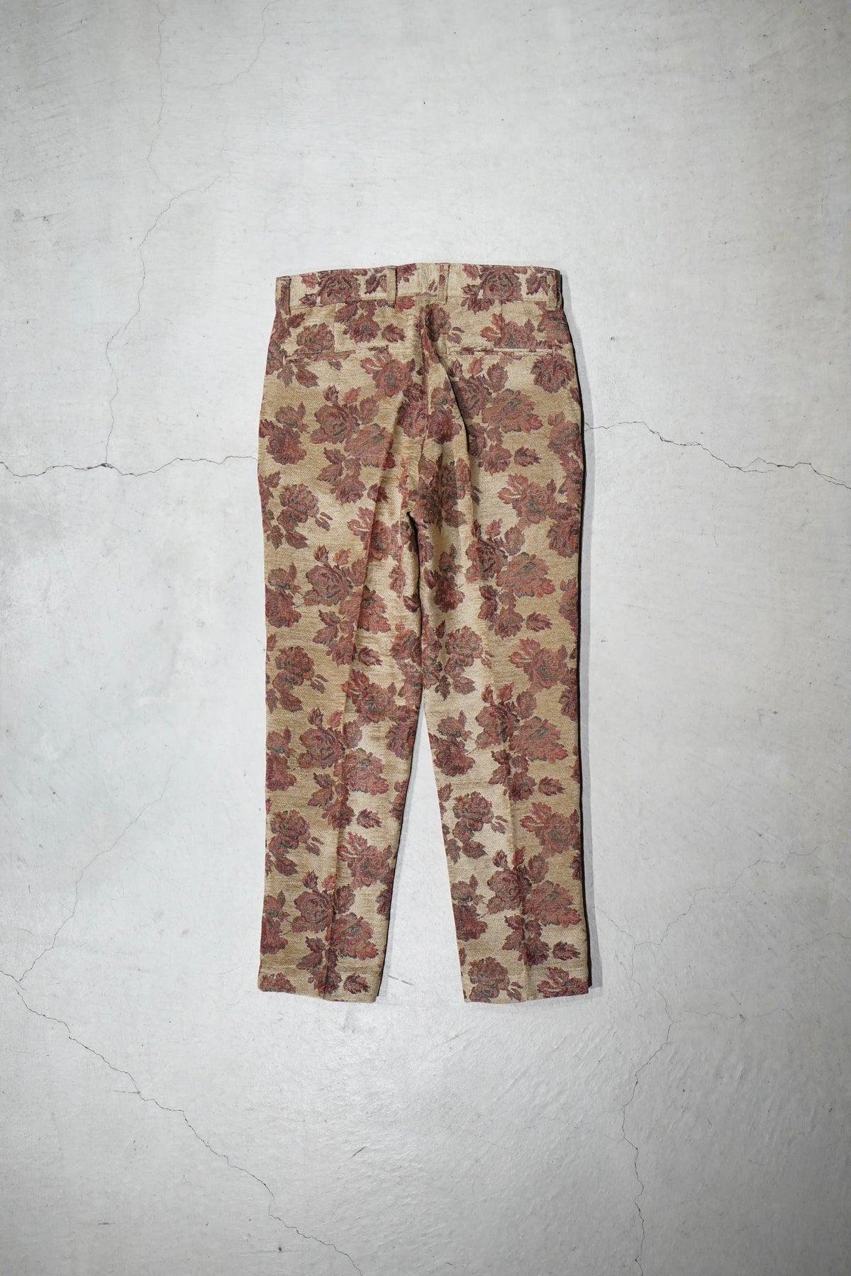 Urig(ウーリッヒ)のGOBELIN PIN TUCK PANTS(BROWN)(パンツ)の通販