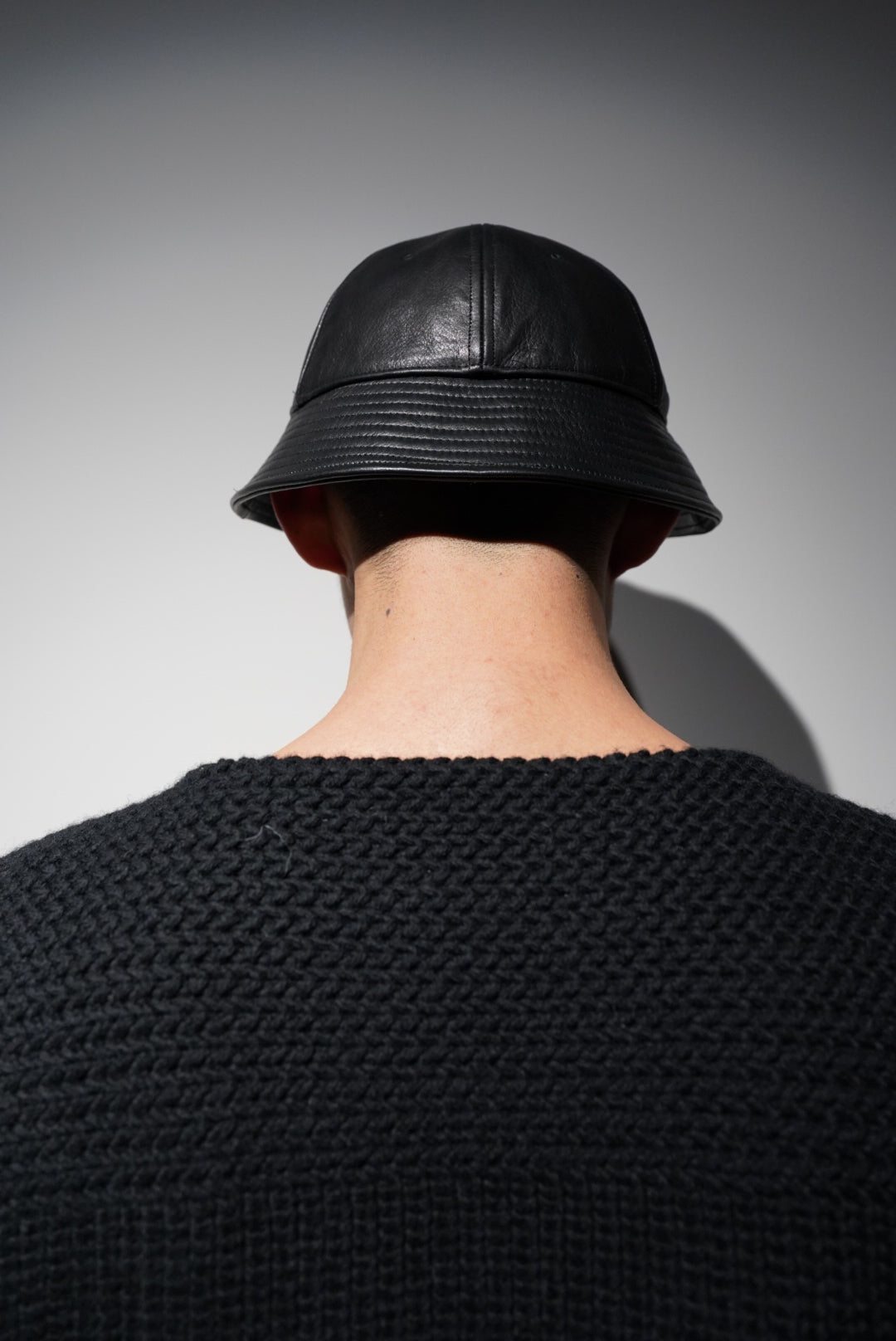 SOLARIS&Co.(ソラリスアンドコー)のLEATHER BUCKET HAT BADBOY(バケットハット) (BLACK)(ハット)の通販 |  CEDARWOOD オンラインショップ