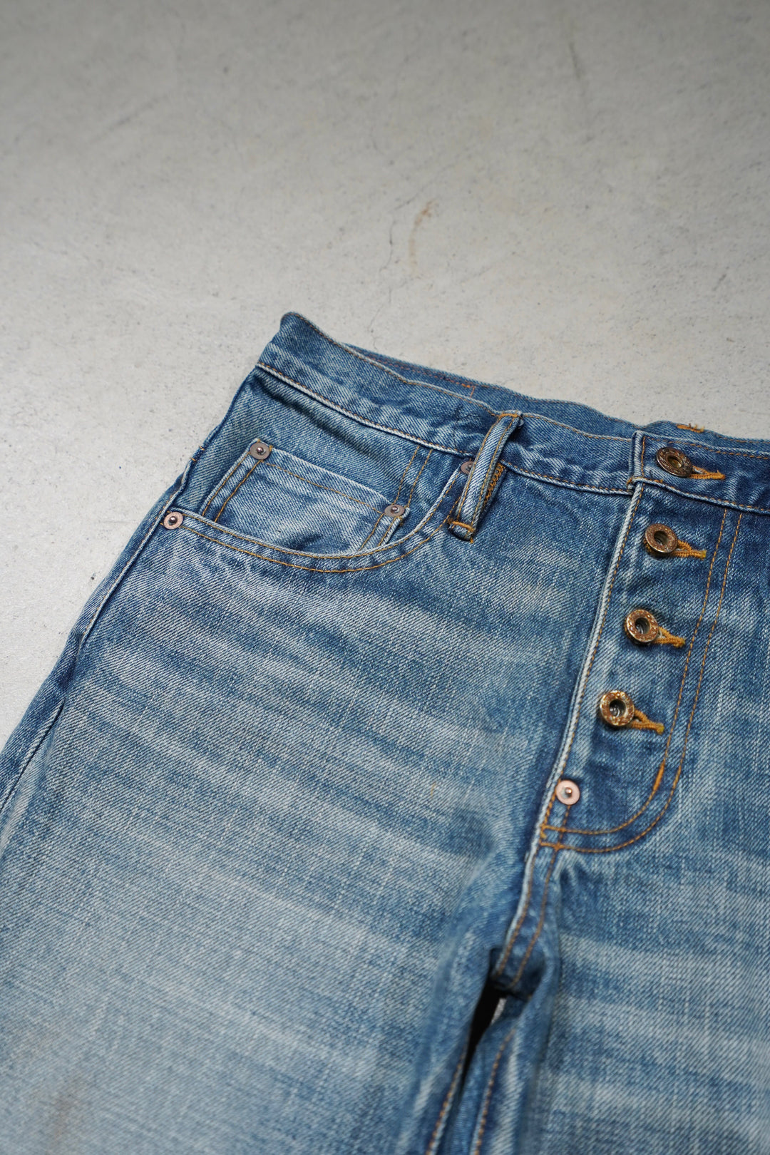 Sugarhill's Faded Bell Bottom Denim Pants (Faded Indigo) (Denim
