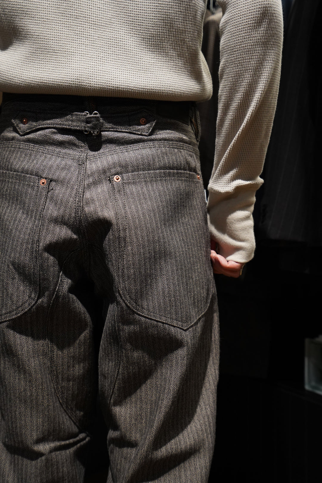 未使用　HERUNE ヒルネ　HERRINGBONE OUTER PANTS SUGARHILL(シュガーヒル)のHERRINGOBONE DOUBLE KNEE DENIM
