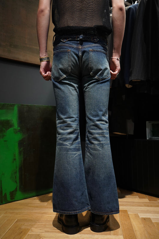 EE9A58F4-2626-4613-82AD-