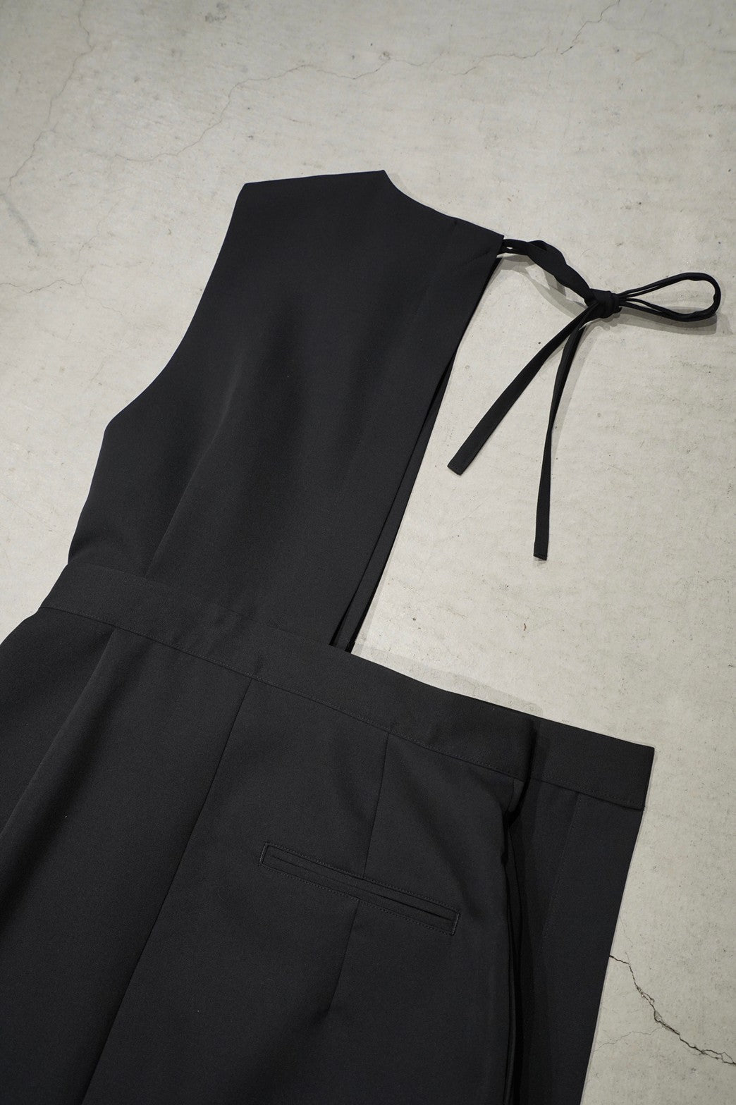 UJOH(ウジョー)のOne Shoulder Tight Dress(BLACK)(ワンピース)の通販 | CEDARWOODオンラインショップ –  CEDARWOOD