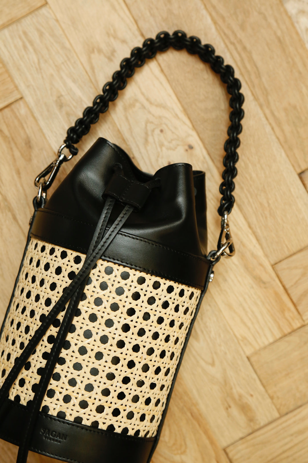 SAGAN VIENNA(サガン・ヴィエンナ)のVIENNA BUCKET BAG S(NERO-RATTAN