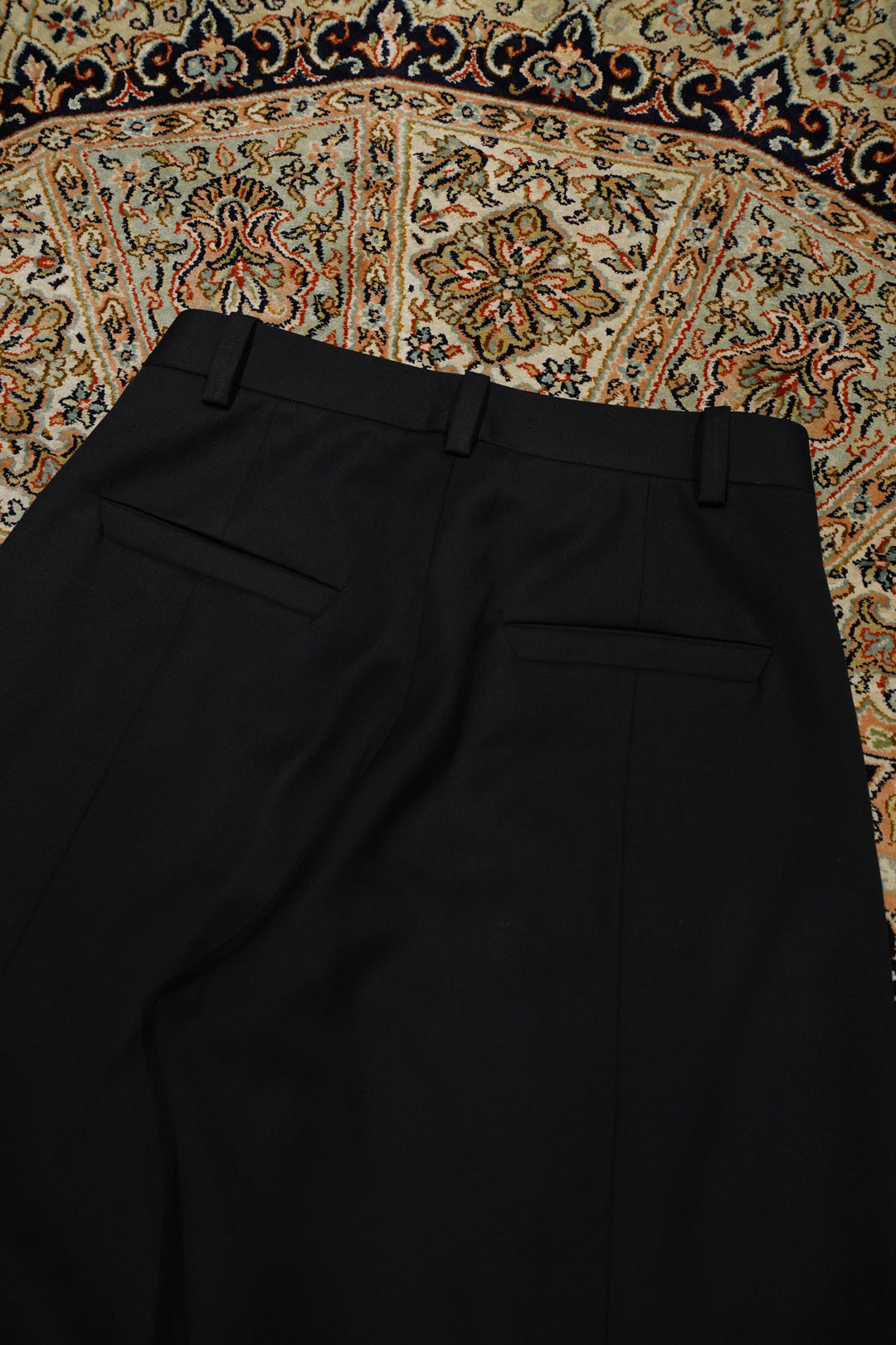 Omar Afridi(オマールアフリディ) のPANELLED WIDE SHORTS(BLACK