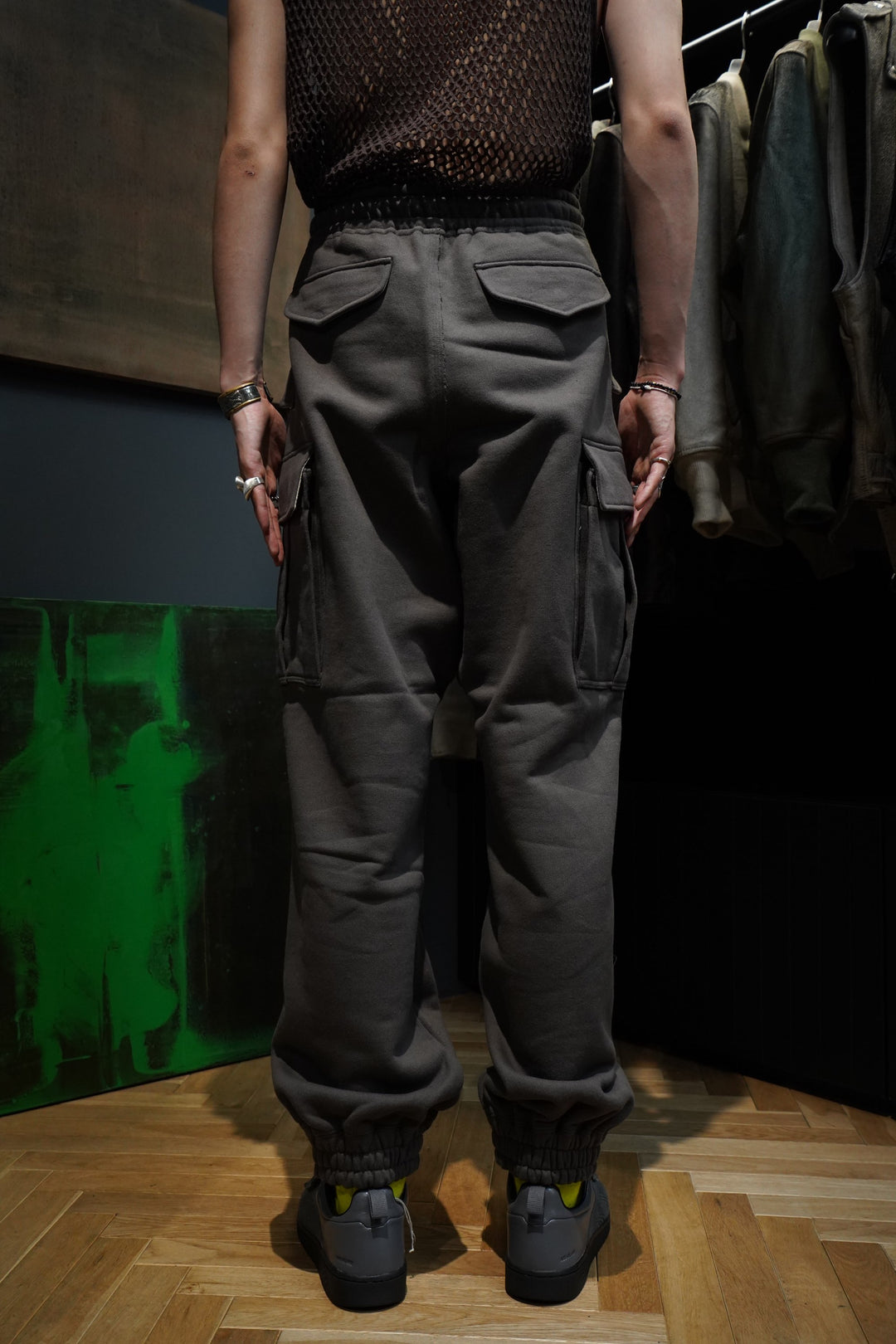 SUGARHILL(シュガーヒル)のRAW EDGE CARGO SWEAT PANTS(CHARCOAL BLACK