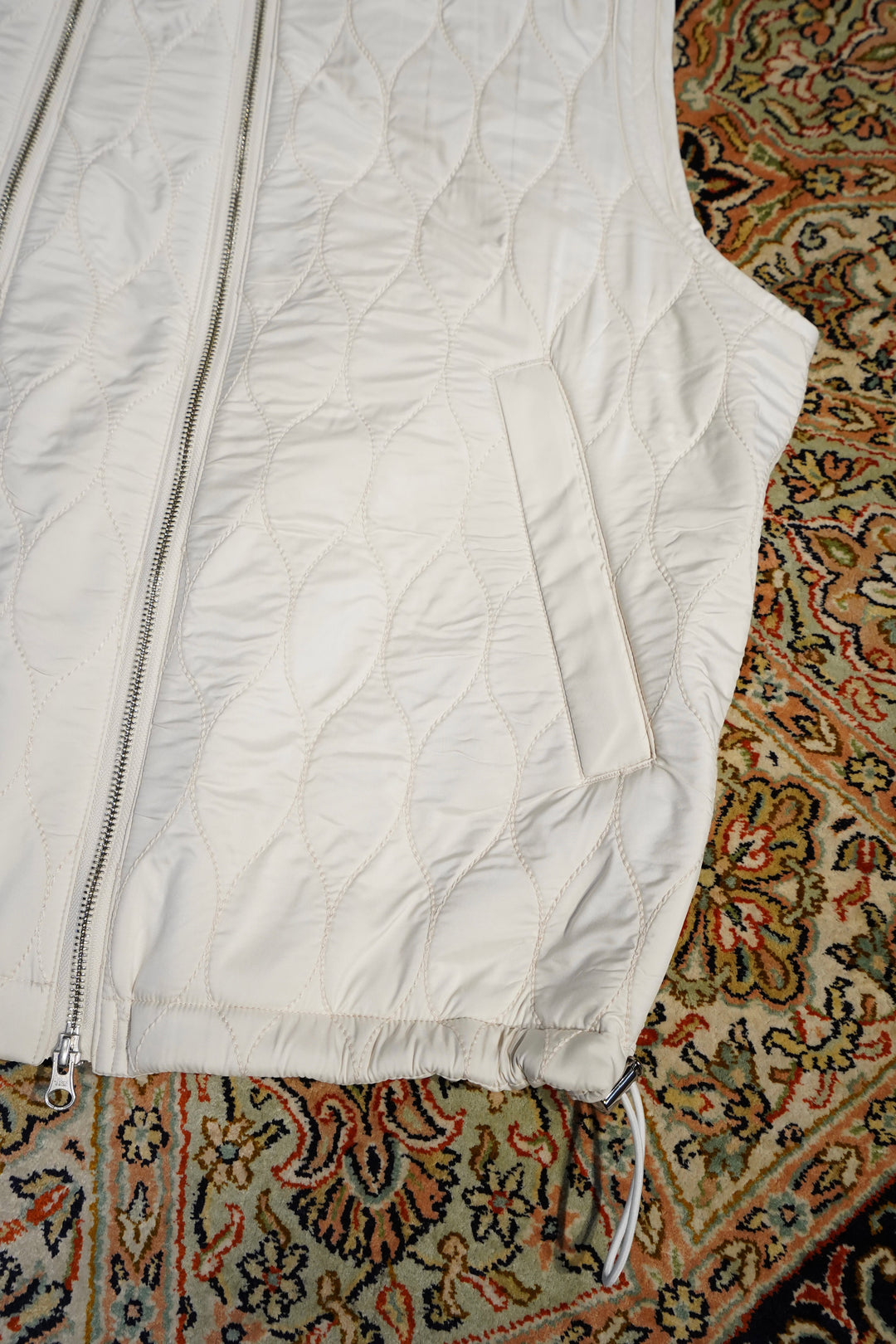 UJOH(ウジョー)のW Zip-up Vest(WHITE)(ベスト)の通販 | CEDARWOOD