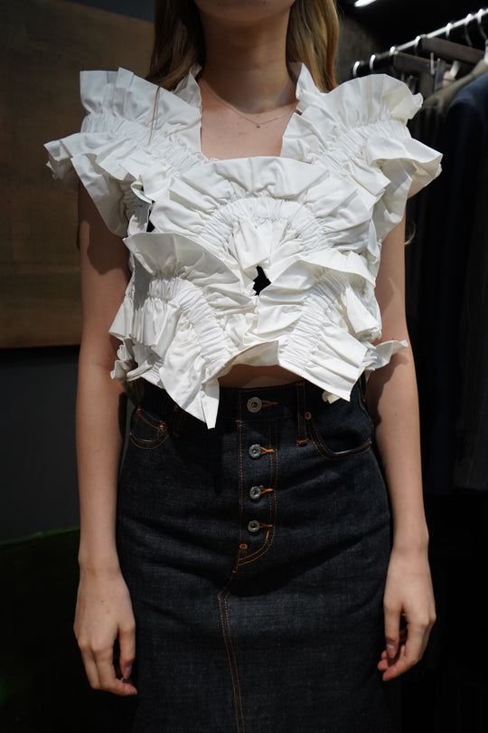 完売品 HOUGA waltz frill vest フリルベスト　ホウガ HOUGA(ホウガ)のwaltz frill vest(white)(ベスト)の通販