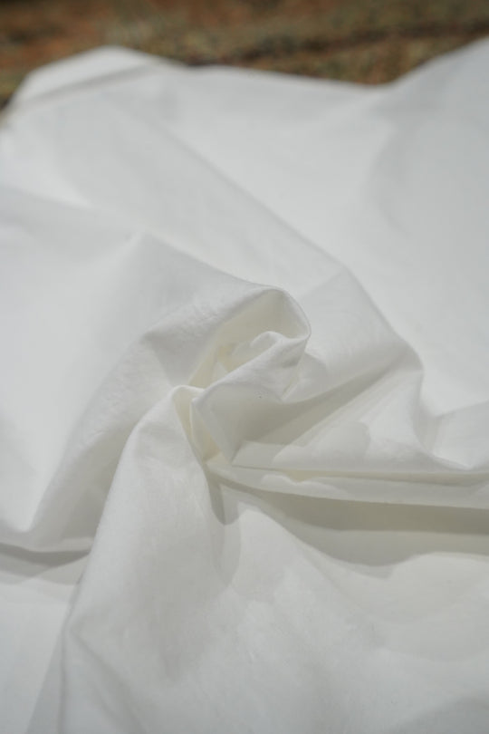 UJOH's GATHERED HOLE SLEEVE SHIRT (WHITE) mail order