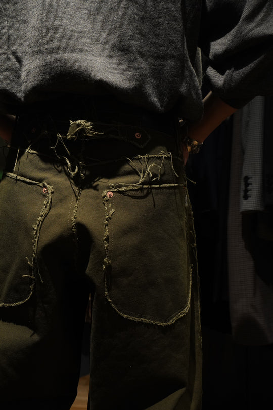 SUGARHILL(シュガーヒル)のRAW-EDGE CANVAS DENIM PANTS(DARK