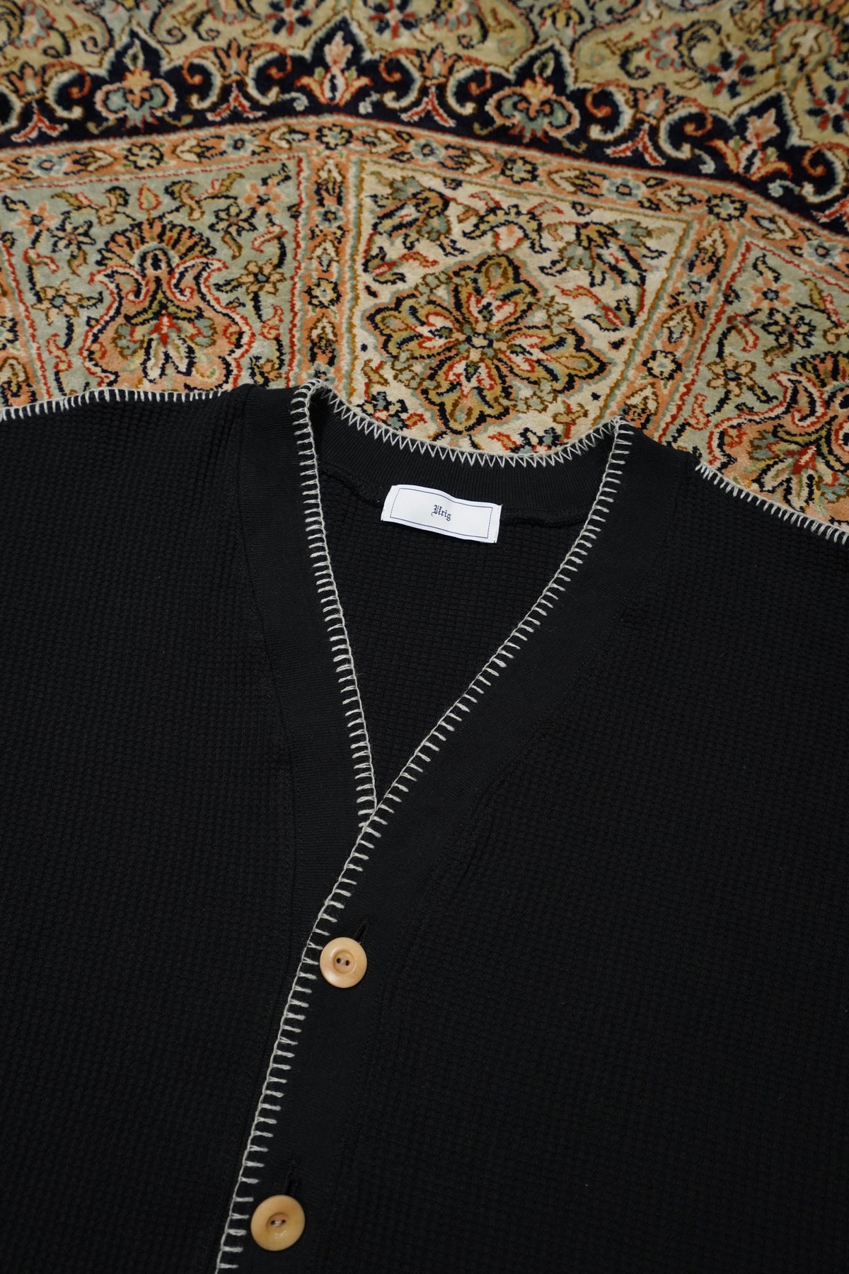 Urig(ウーリッヒ)のSTITCH WAFFLE CARDIGAN(BLACK)(カーディガン)の