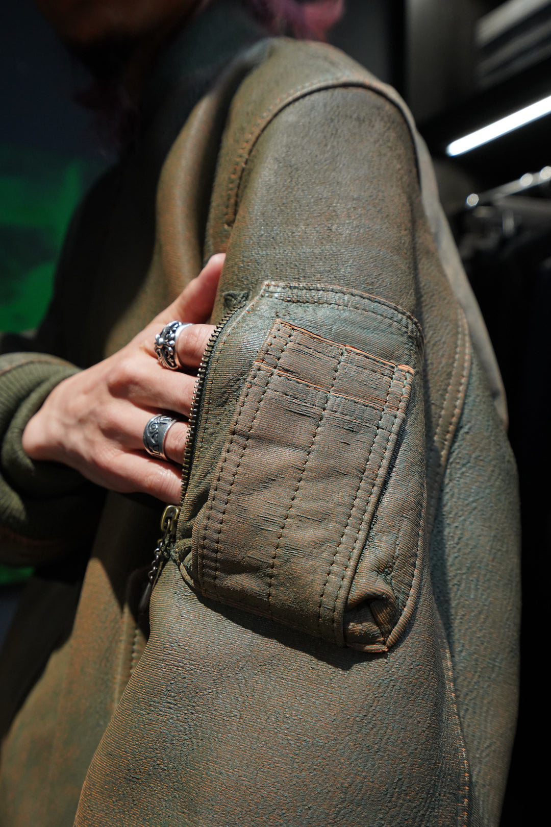 ジャケット・アウター SUGARHILL GILL LEATHER MA-1 (GREEN GILL) SUGARHILL(シュガーヒル)のGILL LEATHER MA-1 GREEN GILLの通販