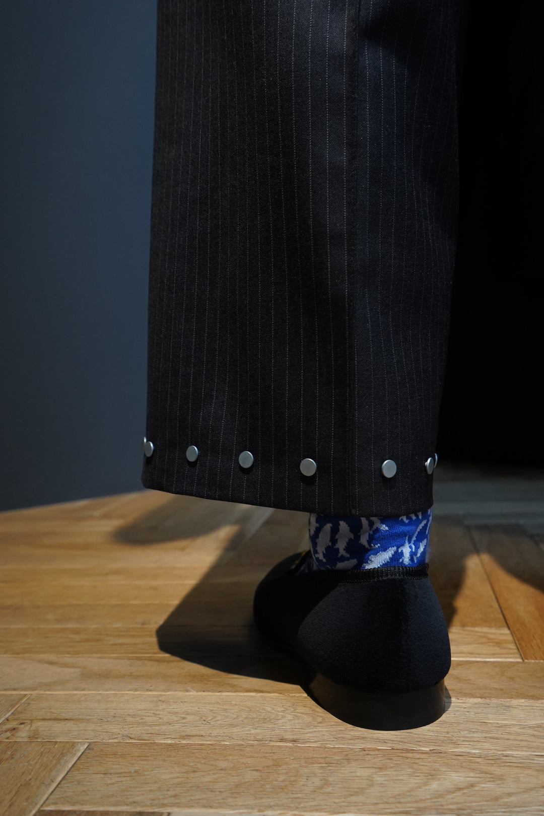 Omar Afridi(オマールアフリディ) のRIVETED WIDE CROPPED